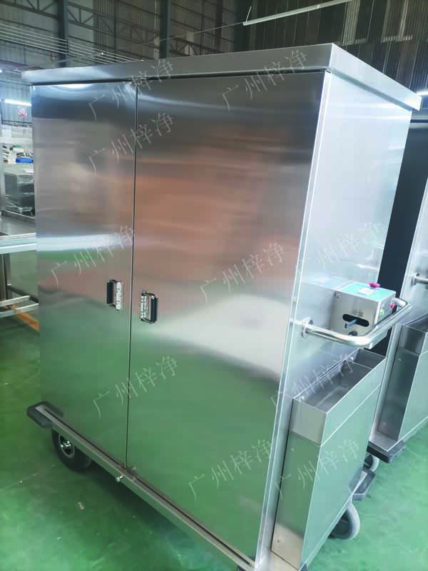 密閉式滅菌器械物品電動(dòng)轉(zhuǎn)運(yùn)車采用304拉絲不銹鋼板面板厚度：≥1.2mm,表面作拉絲亞光處理。